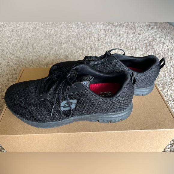 Skechers Slip-Resistant Work Shoes - Picture 2 of 7